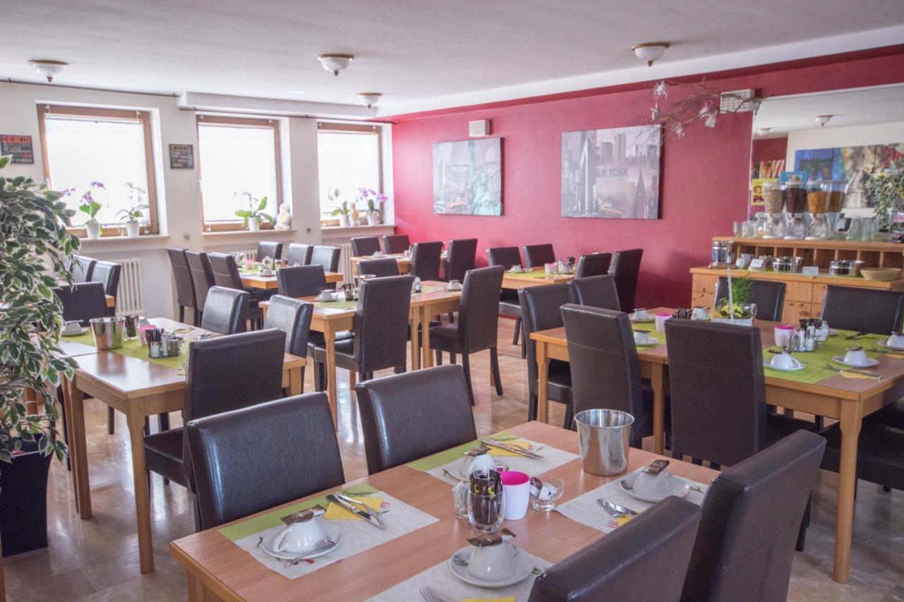 Hotel Bartholomaeus Zeitlarn Экстерьер фото